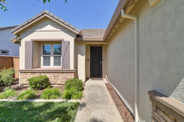 Property Slideshow image 3 of 49 | 9895 sheffield way, Elk Grove, CA, 95757