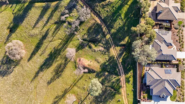 Property Slideshow image 2 of 55 | 2043 thomas dr, Jackson, CA, 95642