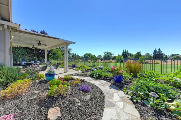 Property Slideshow image 2 of 48 | 561 rustic ranch ln, Lincoln, CA, 95648