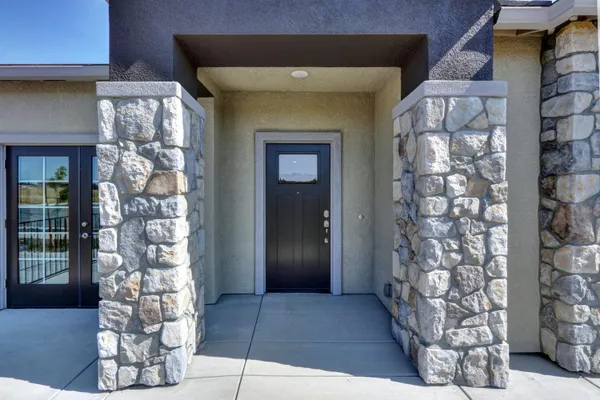 Property Slideshow image 2 of 24 | 936 norman rd, Galt, CA, 95632