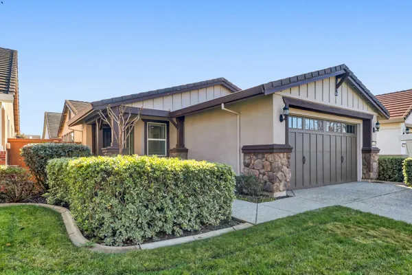 Property Slideshow image 2 of 42 | 7820 barnsley way, Elk Grove, CA, 95757