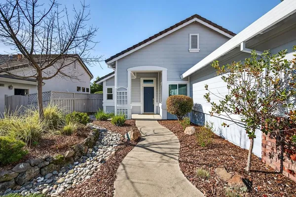 Property Slideshow image 3 of 32 | 5757 sandlewood way, Roseville, CA, 95747