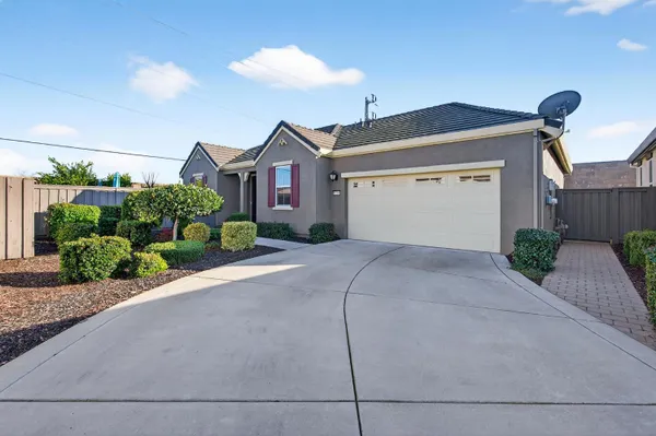 Property Slideshow image 3 of 81 | 9763 dartwell way, Sacramento, CA, 95829