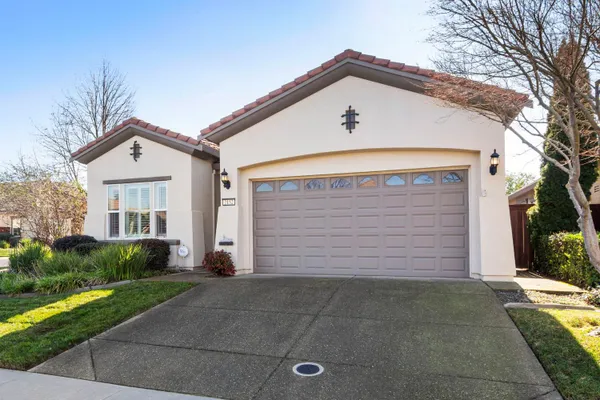 Property Slideshow image 2 of 57 | 2152 xavier ln, Roseville, CA, 95747