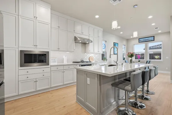 Property Slideshow image 2 of 33 | 4256 eagle view way, Folsom, CA, 95630