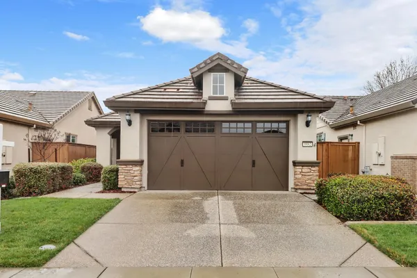 Property Slideshow image 2 of 41 | 9882 sheffield way, Elk Grove, CA, 95757