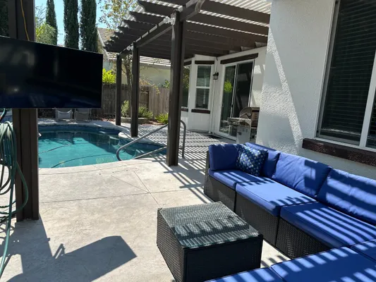 Property Slideshow image 3 of 36 | 2209 coryton ln, Roseville, CA, 95747