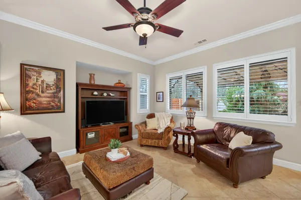 Property Slideshow image 2 of 47 | 416 arlington ct, Roseville, CA, 95747