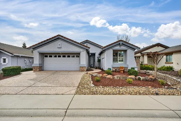 Property Slideshow image 2 of 59 | 2254 lamplight ln, Lincoln, CA, 95648