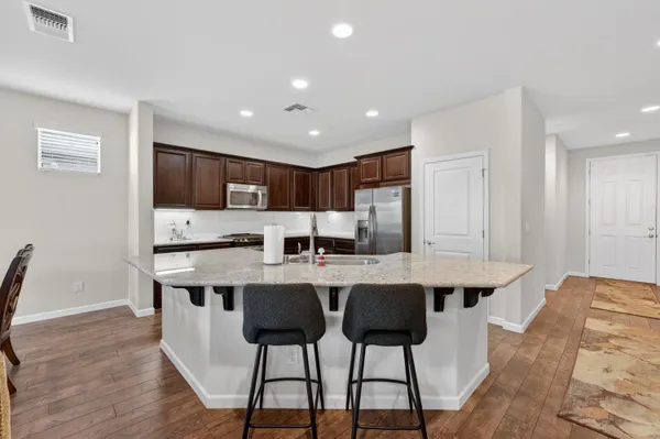 Property Slideshow image 2 of 38 | 7901 dearne way, Elk Grove, CA, 95757