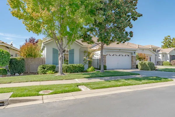 Property Slideshow image 3 of 63 | 4820 monte mar dr, El Dorado Hills, CA, 95762