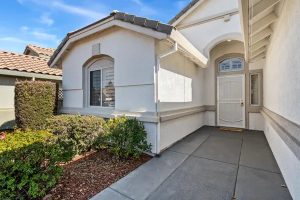 Property Slideshow image 3 of 26 | 5244 sugar pine loop, Roseville, CA, 95747