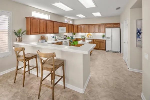 Property Slideshow image 3 of 37 | 1930 graeagle ln, Lincoln, CA, 95648