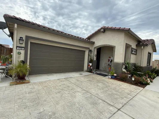 Property Slideshow image 2 of 31 | 713 betten st, Los Banos, CA, 93635