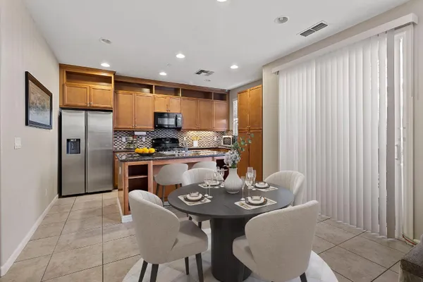 Property Slideshow image 3 of 32 | 7525 eldred way, Sacramento, CA, 95829