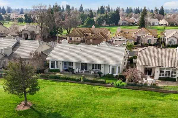 Property Slideshow image 2 of 67 | 6360 rose garden ln, Roseville, CA, 95747