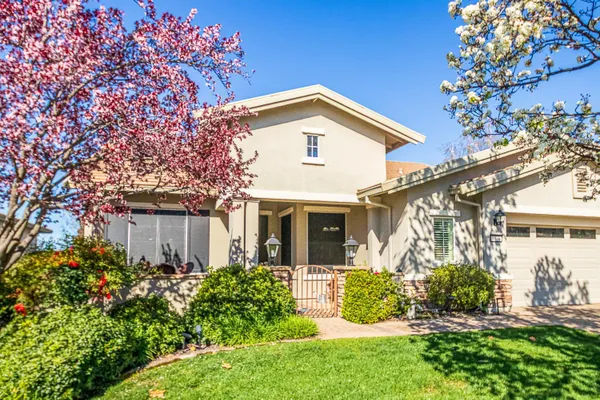 Property Slideshow image 2 of 38 | 1188 fairway valley ln, Lincoln, CA, 95648