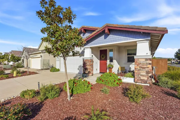 Property Slideshow image 2 of 44 | 2025 begonia ln, El Dorado Hills, CA, 95762