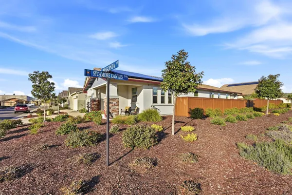 Property Slideshow image 3 of 44 | 2025 begonia ln, El Dorado Hills, CA, 95762