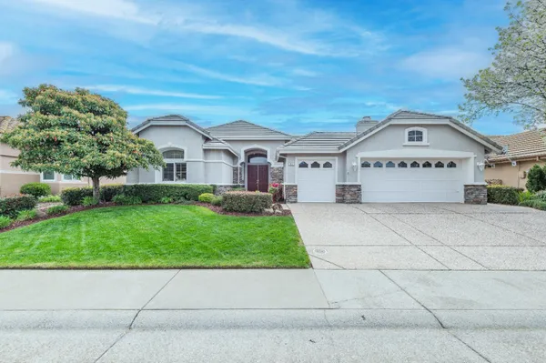 Property Slideshow image 2 of 48 | 7437 goose meadows way, Roseville, CA, 95747