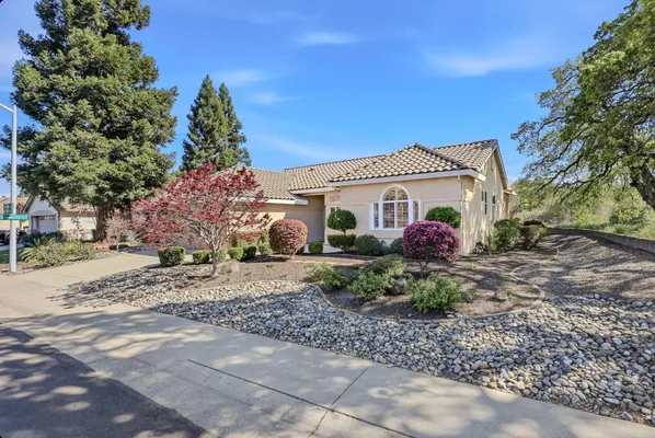 Property Slideshow image 2 of 44 | 701 rose creek ct, Roseville, CA, 95747