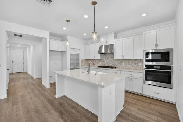 Property Slideshow image 3 of 41 | 2079 marlette way, Lincoln, CA, 95648