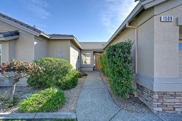 Property Slideshow image 2 of 36 | 1509 sweet juliet ln, Lincoln, CA, 95648