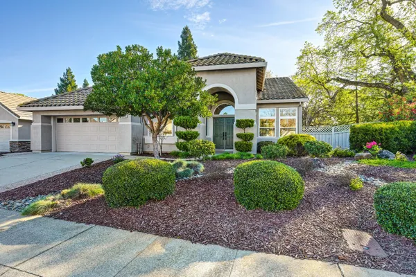 Property Slideshow image 2 of 50 | 6432 buckskin ln, Roseville, CA, 95747