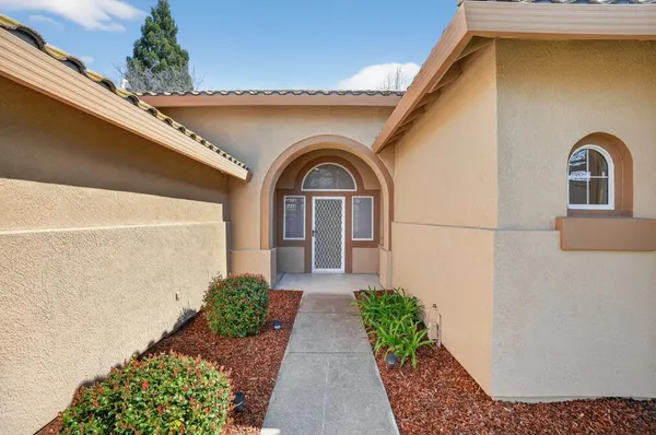 Property Slideshow image 3 of 44 | 6108 granite flat ln, Roseville, CA, 95747
