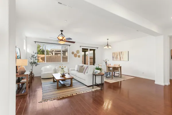 Property Slideshow image 2 of 48 | 9984 westminister, Elk Grove, CA, 95757