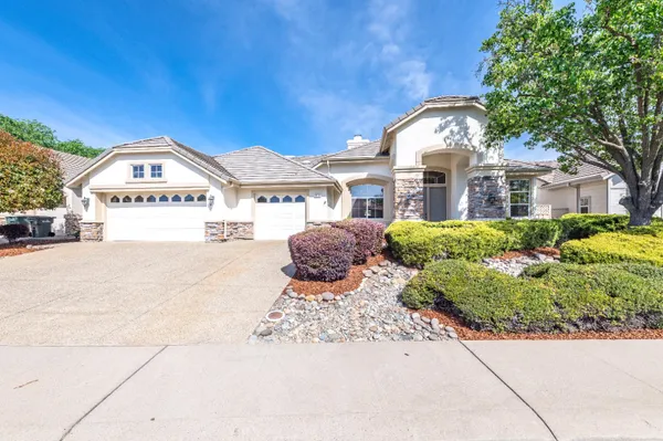 Property Slideshow image 2 of 42 | 816 dragonfly ct, Roseville, CA, 95747