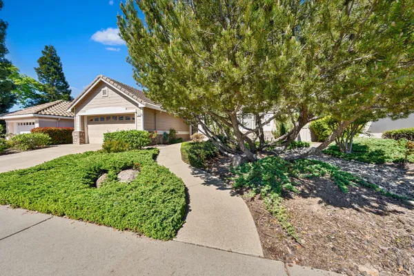 Property Slideshow image 3 of 65 | 7133 secret garden loop, Roseville, CA, 95747