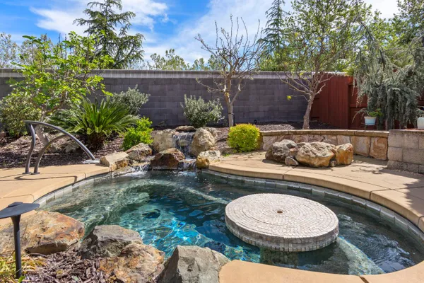 Property Slideshow image 2 of 40 | 2366 langtree dr, Roseville, CA, 95747