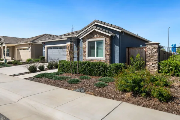 Property Slideshow image 2 of 20 | 948 hogan rd, Galt, CA, 95632