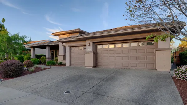 Property Slideshow image 2 of 49 | 209 calistoga ln, Lincoln, CA, 95648