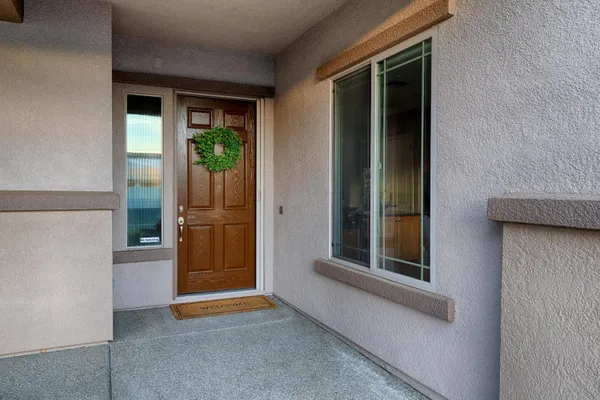 Property Slideshow image 3 of 49 | 209 calistoga ln, Lincoln, CA, 95648