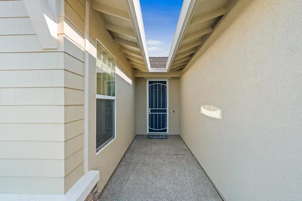 Property Slideshow image 2 of 35 | 1295 hawthorne ln, Lincoln, CA, 95648