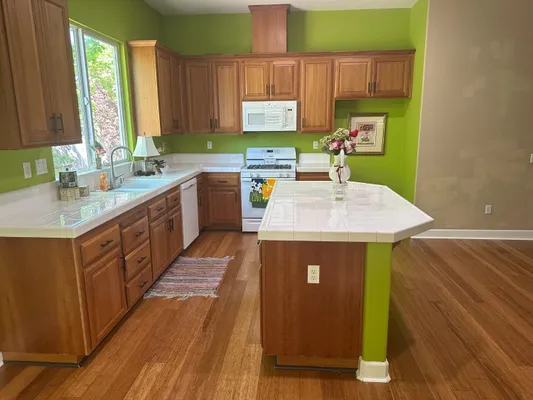 Property Slideshow image 2 of 32 | 2064 ranch bluff way, El Dorado Hills, CA, 95762