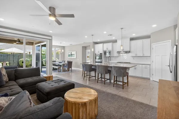 Property Slideshow image 2 of 76 | 7003 de la vina dr, El Dorado Hills, CA, 95762