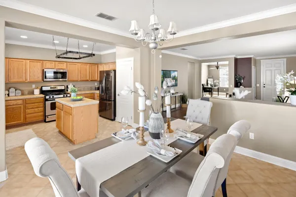 Property Slideshow image 3 of 61 | 1274 hawthorne ln, Lincoln, CA, 95648