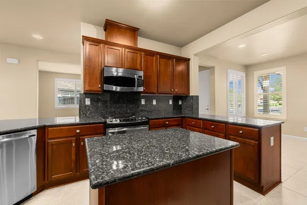 Property Slideshow image 2 of 43 | 9875 westminster way, Elk Grove, CA, 95757