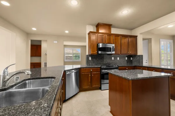Property Slideshow image 3 of 43 | 9875 westminster way, Elk Grove, CA, 95757