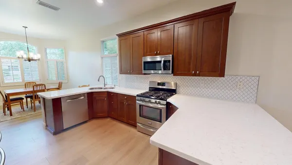 Property Slideshow image 3 of 34 | 7632 summertime ln, Roseville, CA, 95747