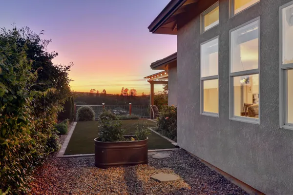 Property Slideshow image 3 of 82 | 2126 thomas dr, Jackson, CA, 95642