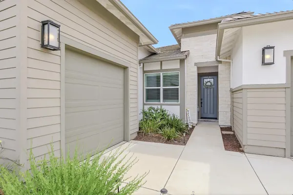 Property Slideshow image 3 of 32 | 4691 freesia cir, Roseville, CA, 95747