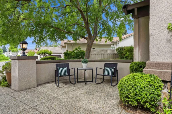 Property Slideshow image 3 of 55 | 290 lariat loop, Lincoln, CA, 95648