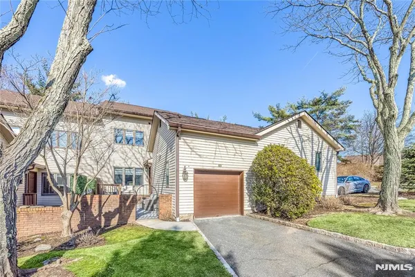 Property Slideshow image 2 of 42 | 89 fisher rd, Mahwah, NJ, 07430