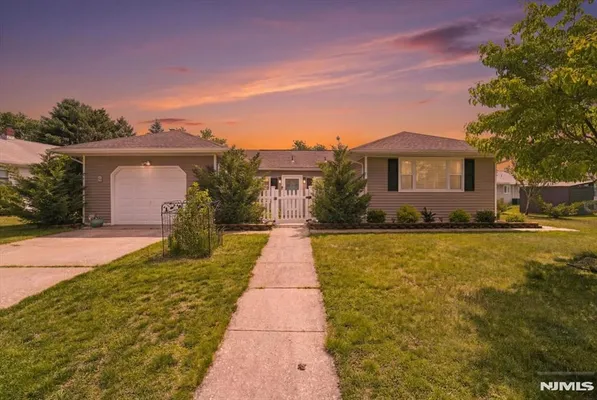 Property Slideshow image 2 of 37 | 20 le lamentin, Berkeley, NJ, 08757