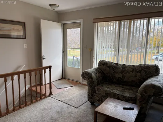 Property Slideshow image 3 of 14 | 25124 potomac dr # 7, South Lyon, MI, 48178