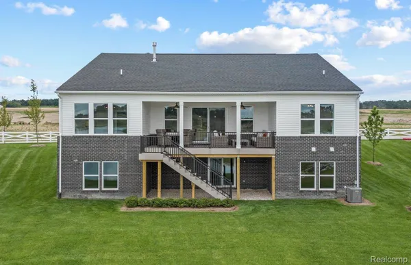 Property Slideshow image 2 of 18 | 1554 firefly trl, Milford, MI, 48381